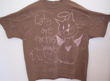 tan earth kitten cotton tshirt